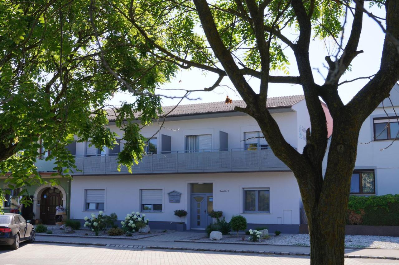 Gaestehaus Gisch Sandra Podersdorf am See Exterior photo
